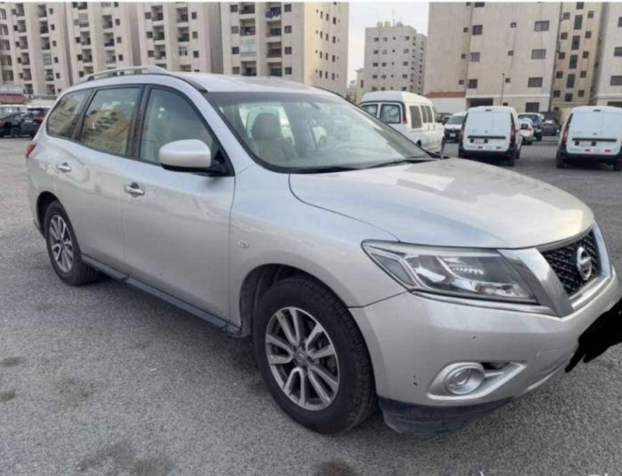 نيسان باثفايندر 2015 للبيع 