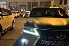 LX570 2019 للبيع ليكزس 