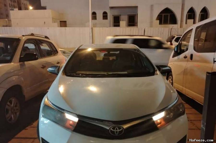 للبيع تويوتا كورولا 2015