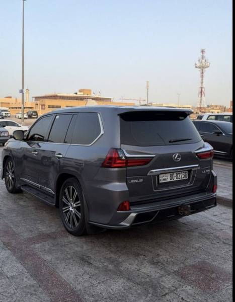 للبيع لكزس سبورت LX570  2018