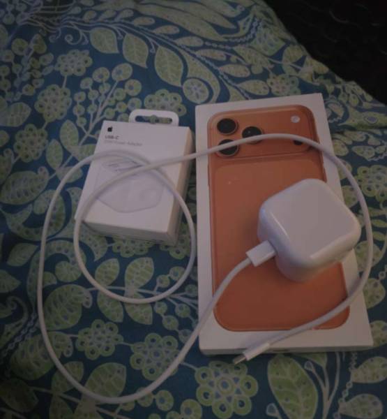 I PHONE 17 PRO MAX للبيع