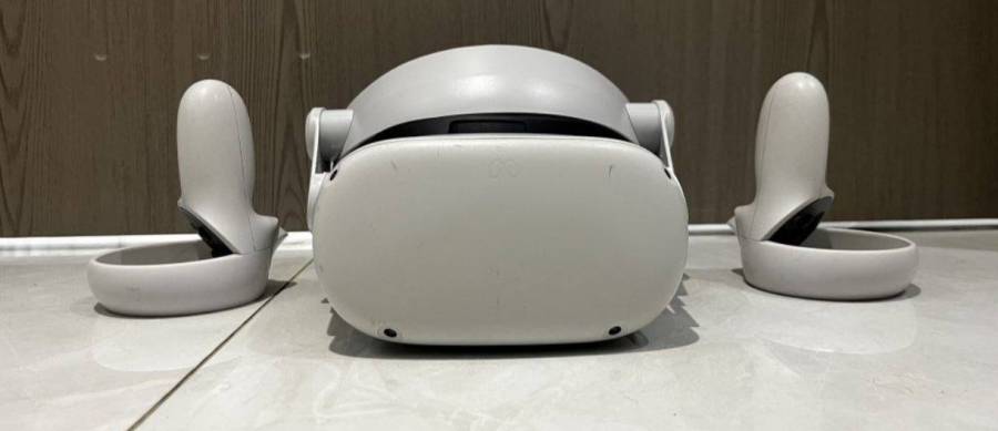 VR Meta Quest 2 للبيع 