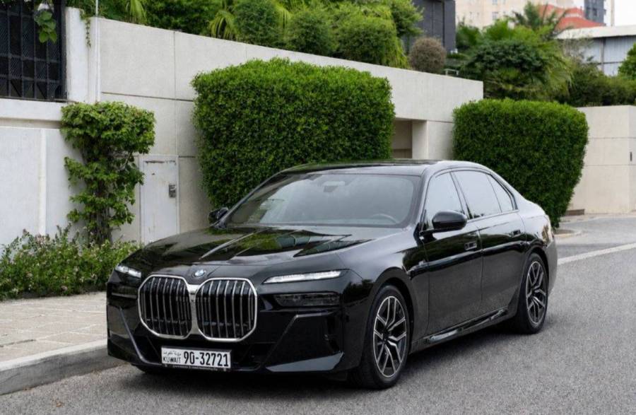 بی ام دبلیو 735i كت ام بور 2025 للبيع