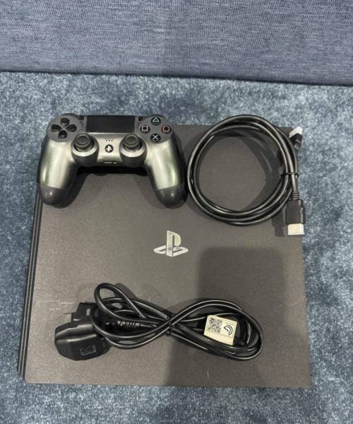 PlayStation 4 Pro للبيع