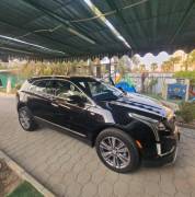 XT5 للبيع كاديلاك 2023