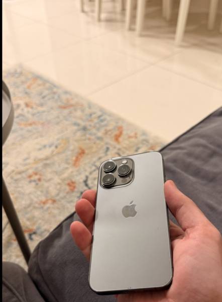 آيفون 13 برو للبيع