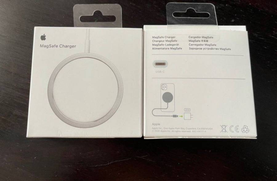Apple MAGSAFE charger للبيع