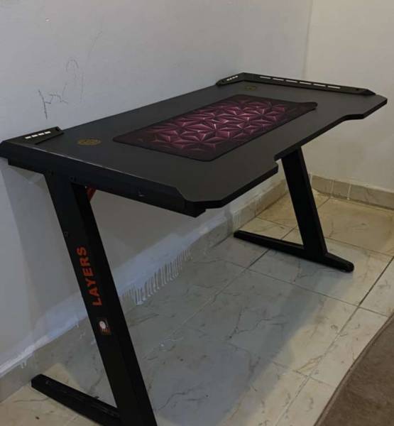 طاولة قيمنق للبيع 