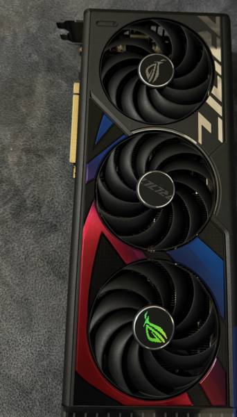 ASUS ROG Strix للبيع
