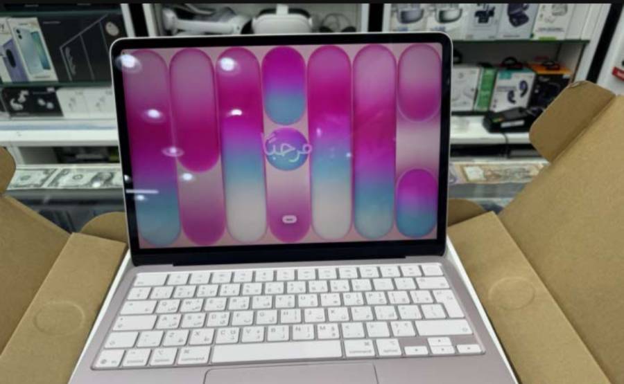 Apple MacBookللبيع