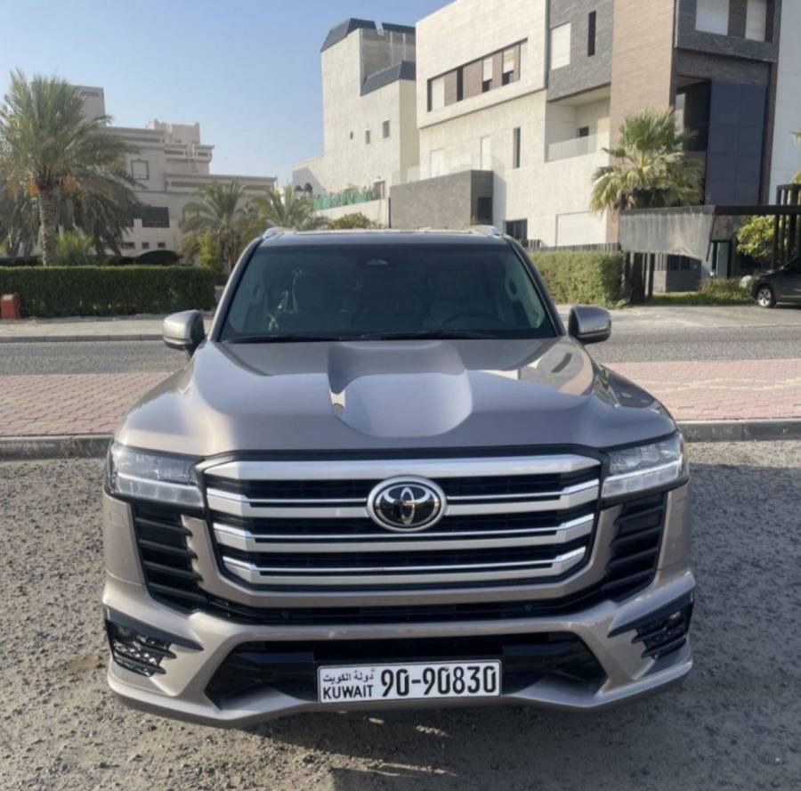 للبيع تويوتا لاند كروزر ٢٠٢٥ ايرو ايس توين تيربو