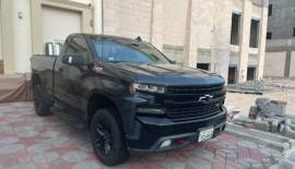 للبيع شيفروليه سلفرادو Z71 تريل بوس 2020