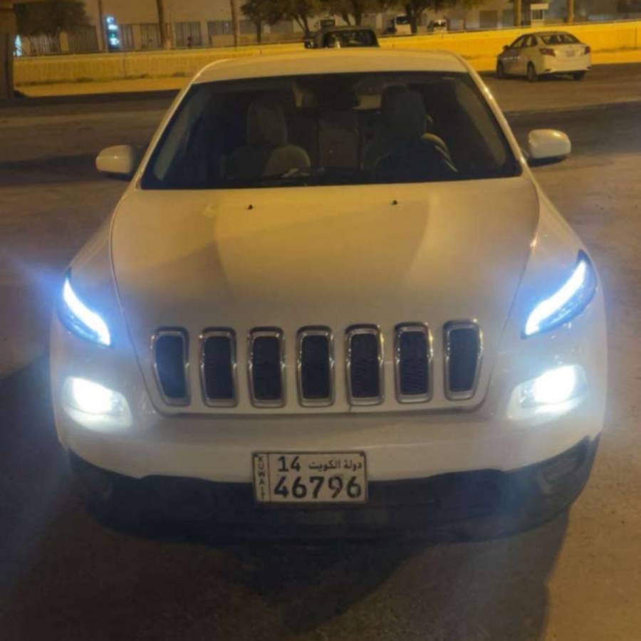 جيب شيروكي سبورت 2 suv s2015 للبيع 