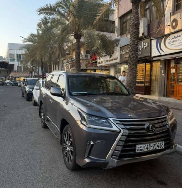 جيب لكزس LX570  2016 للبيع