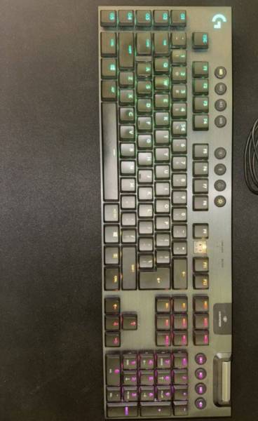 Logitech G915 Wireless Gaming Keyboard للبيع 