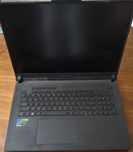 asus rog strix scar 18 للبيع 