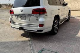 للبيع جيب جراند شيروكي SRT
2015