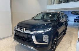 Mitsubishi montero sport 2024 للبيع