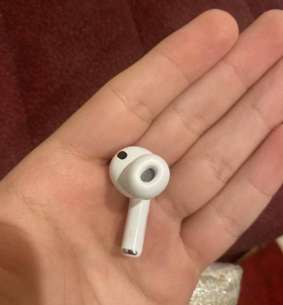 AirPods Pro 3 للبيع
