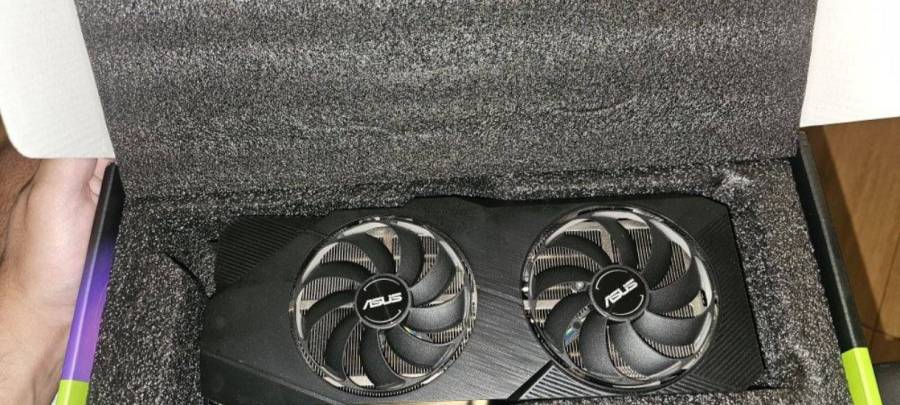 RTX 2070 SUPER ASUS GPU للبيع 