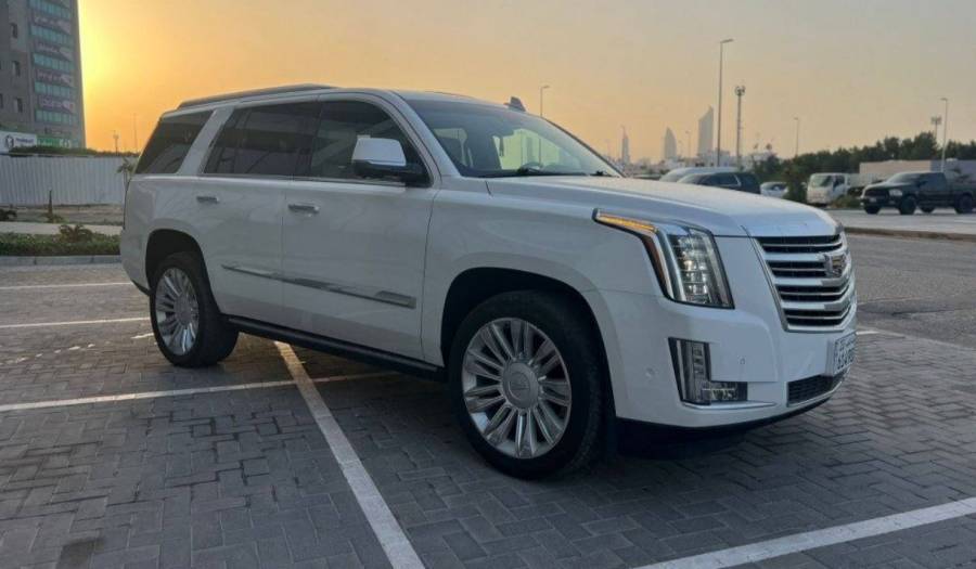 للبيع كاديلاك اسكاليد بلاتينيوم ۲۰۱۸