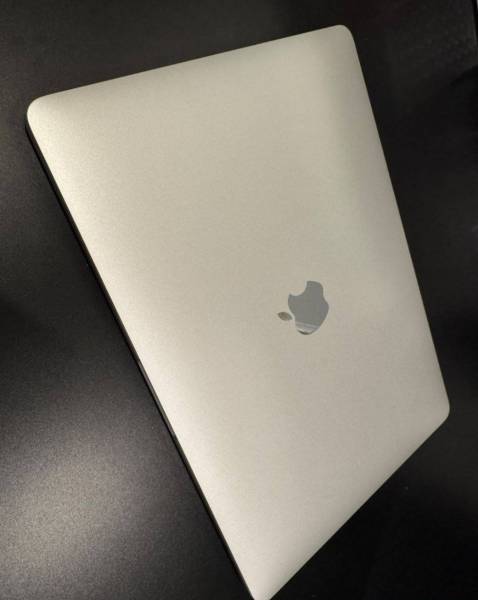 Apple MacBook Pro 13.3 للبيع