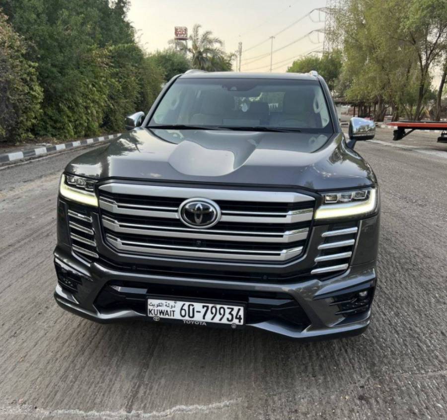 للبيع تويوتا لاندكروزر vxr 2022 