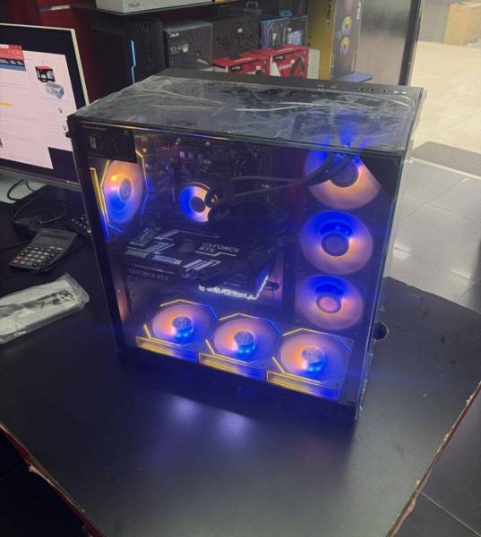 i7-14700F للبيع 