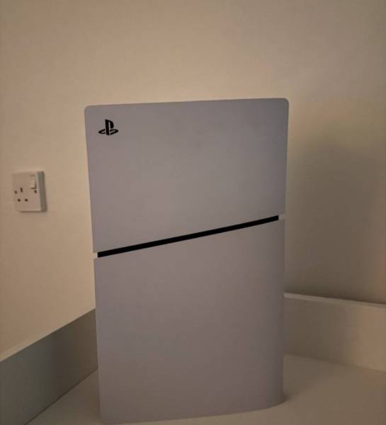 PlayStation 5 slim للبيع 