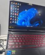 للبيع لابتوب قيمنق