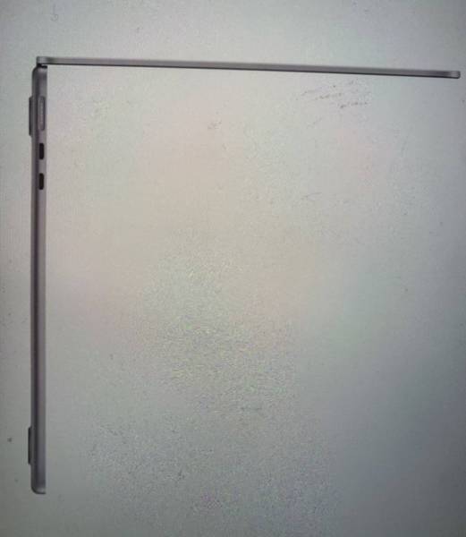 Mac book air M5 للبيع 
