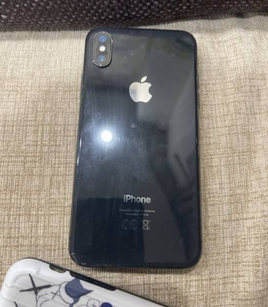 iPhone X للبيع 