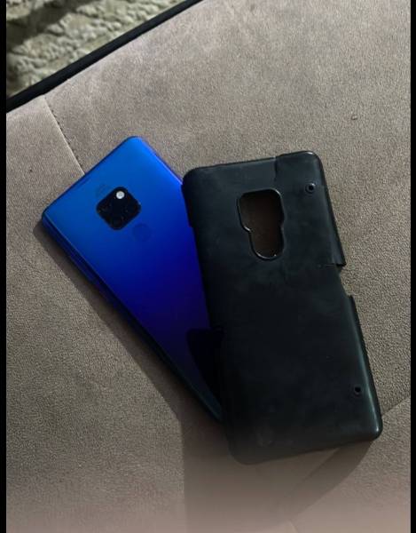 huawei mate 20 للبيع 