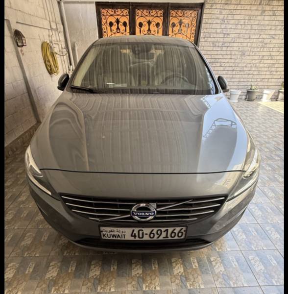 فولفو  2017 S60 للبيع