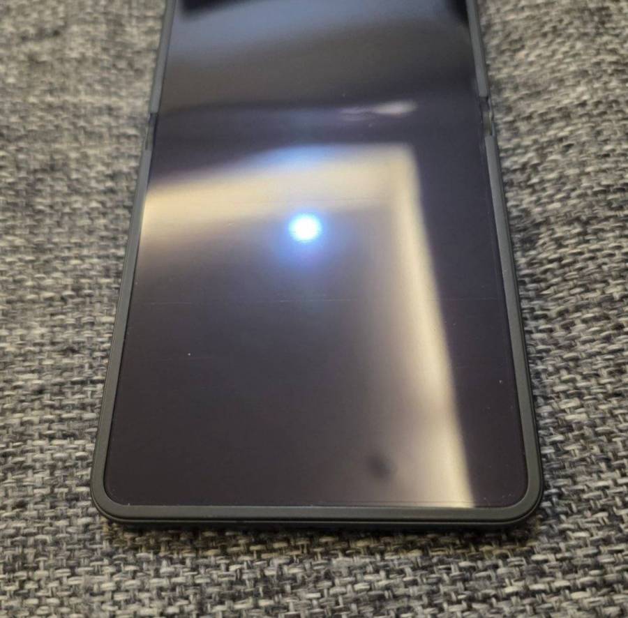 Samsung Galaxy Z Flip للبيع 