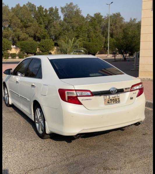 للبيع تويوتا كامري GLX 2014