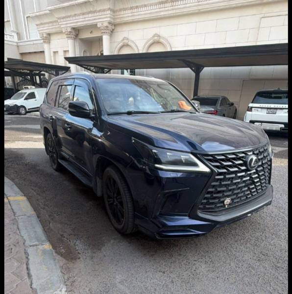للبيع لاند لكزس LX570  ٢٠١٧