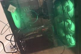 للبيع Pc