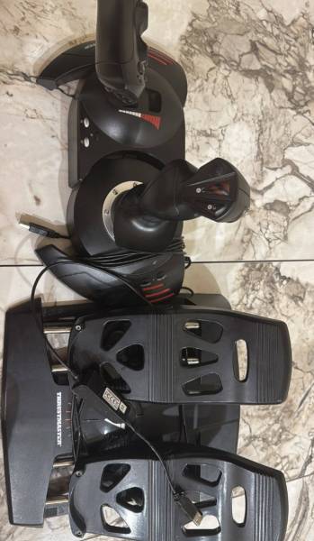 للبيع عصا قياده trustmaster T-flight full 