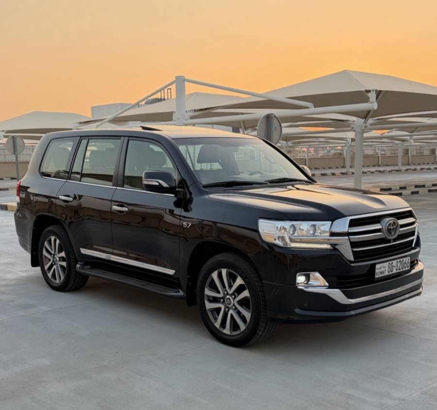 لاندكروزر 2019  VXR 5.7 للييع تويوتا 