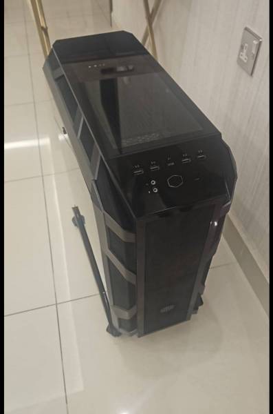 للبيع كمبيوتر gaming