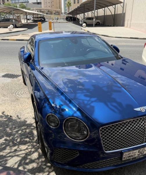 للبيع بنتلي كونتيننتال GT V8  2019