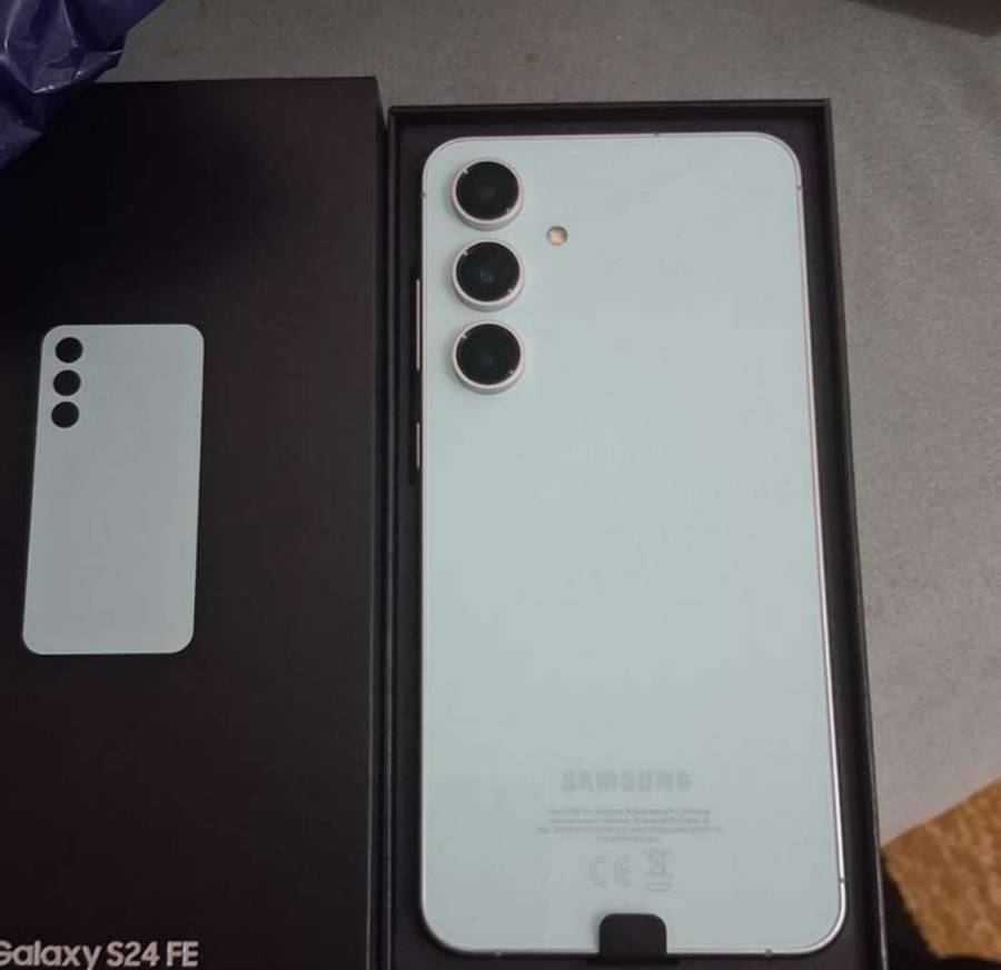 للبيع Samsung Galaxy S24