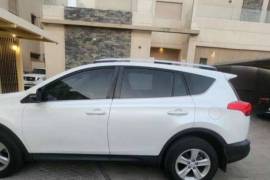 للبيع تويوتا راف فور 2014 