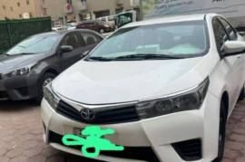 للبيع تويوتا كورولا 2015