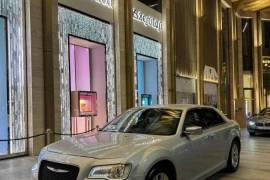 للبيع كرايزلر C300 موديل 2019 