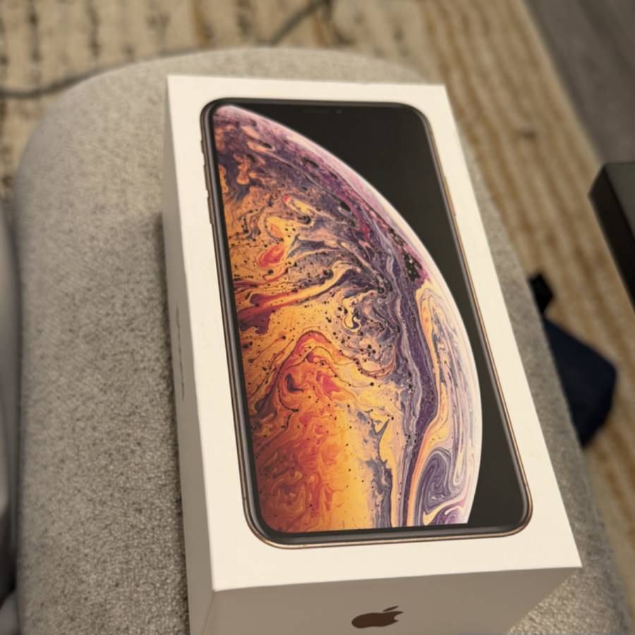 آيفون XS Max للبيع 