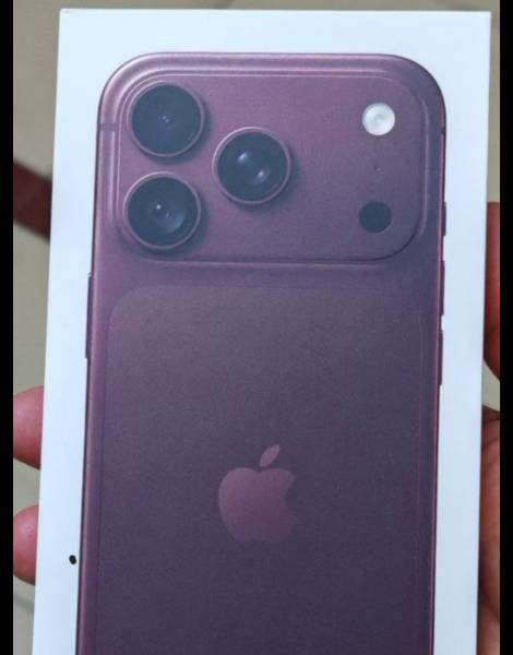 Iphone 18 pro max للبيع 