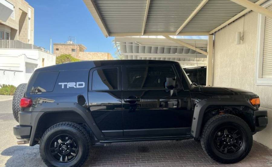 للبيع تويوتا اف جي TRD  2015