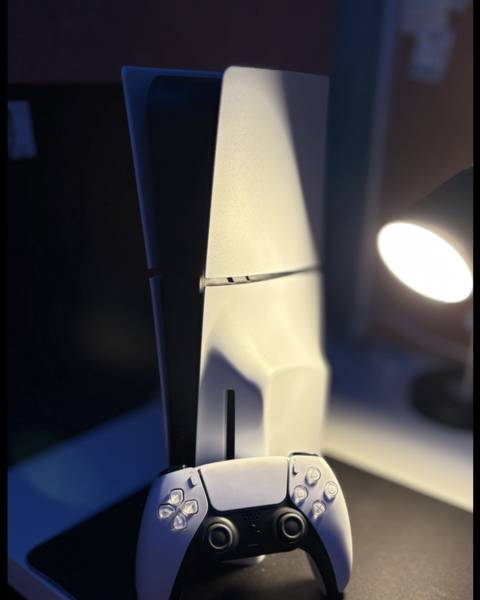 PlayStation 5 slim للبيع 